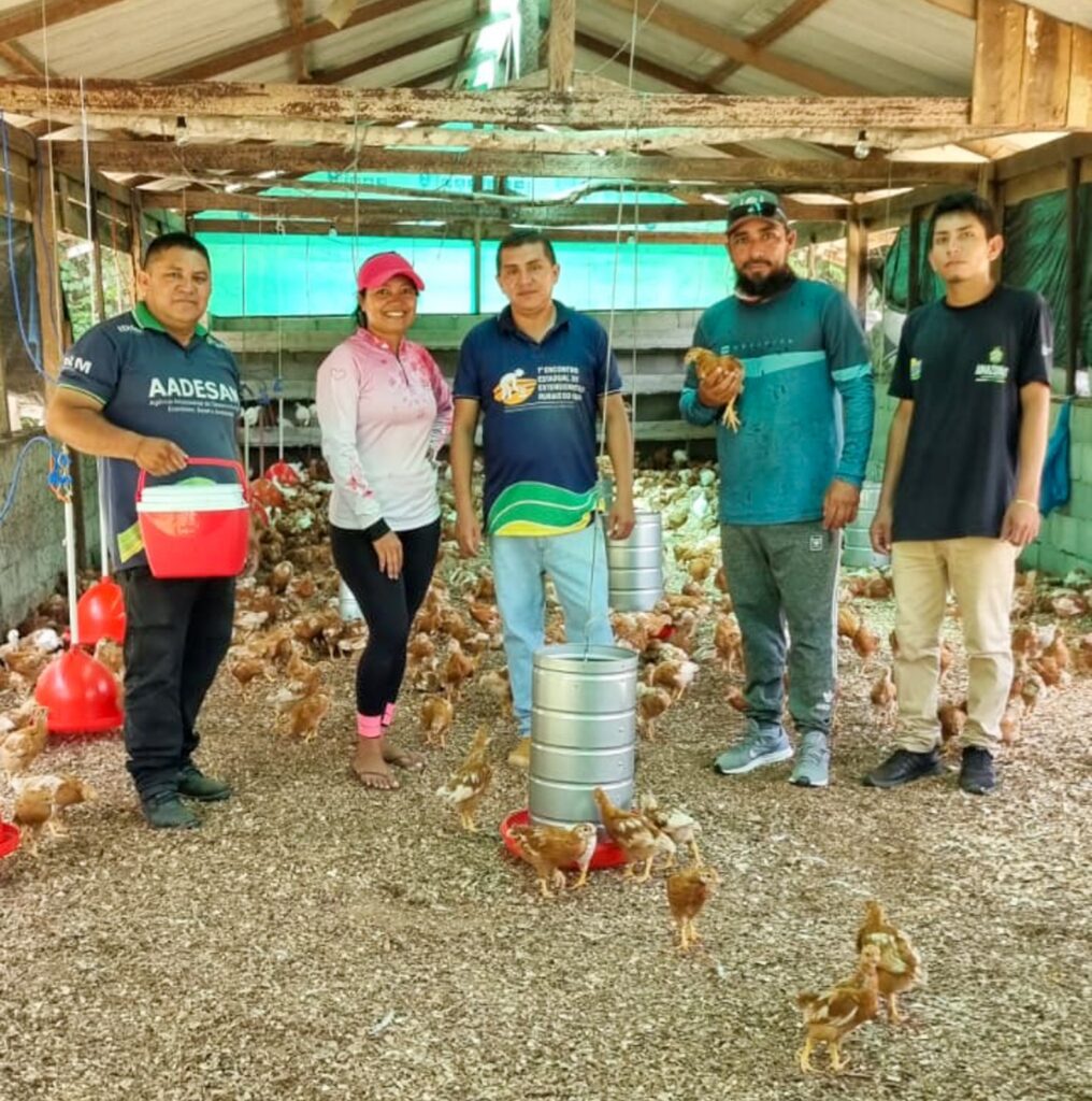 Em Santa Isabel do Rio Negro, Idam vacina 900 aves contra coriza infecciosa 3 Idam Acao Vacinacao SIRN Divulgacao 1016x1024 1