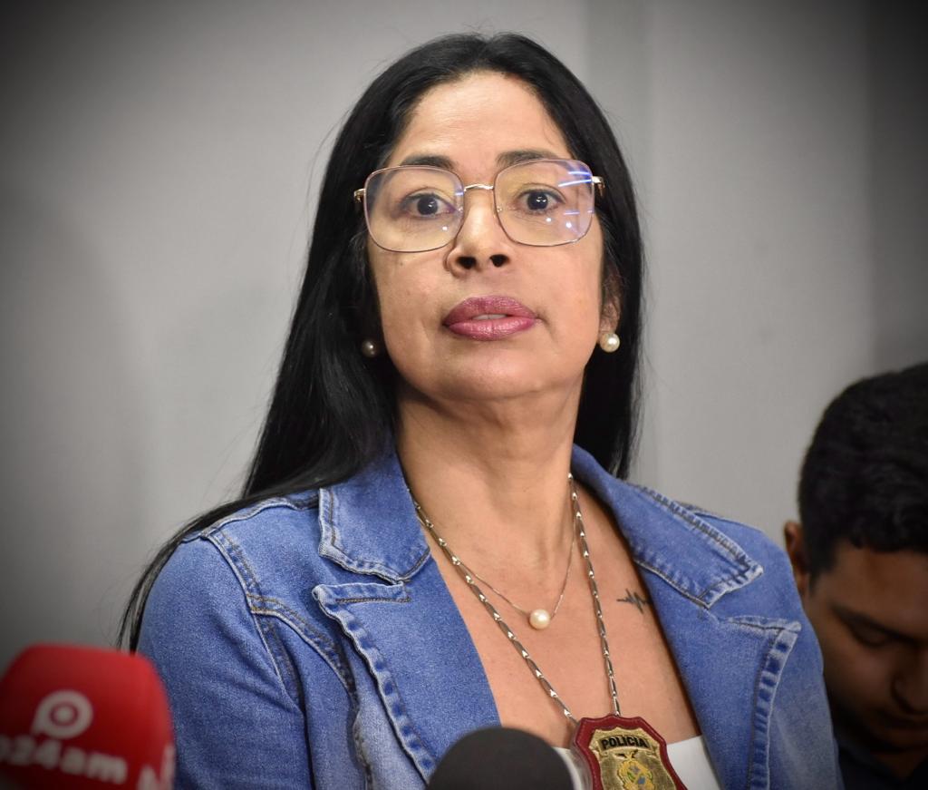 Polícia Civil prende homem condenado a 17 anos de prisão por estupro de vulnerável cometido contra irmãs gêmeas 2 PC AM DELEGADA JOYCE COELHO FOTO ERLON RODRIGUES 3