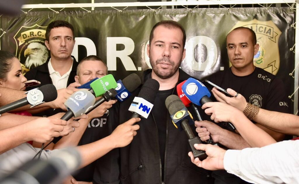 Polícia Civil do Amazonas apreende cerca de uma tonelada de drogas no rio Solimões, avaliada em R$ 9,5 milhões 8 PCAM DELEGADO GERAL BRUNO FRAGA FOTO ERLON ROFRIGUES 1024x631 1