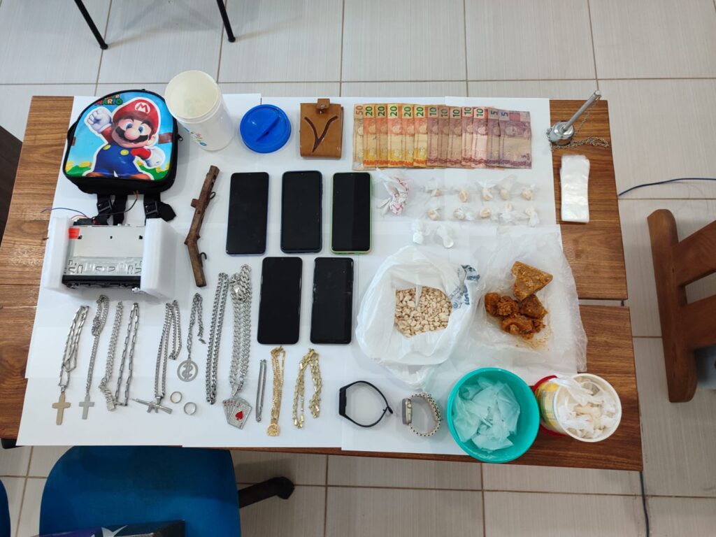 Operação conjunta prende dupla por integrar grupo criminoso voltado ao tráfico de drogas em Guajará 2 PCAM MATERIAL APREENDIDO GUAJARA FOTO DIVULGACAO 1024x768 1