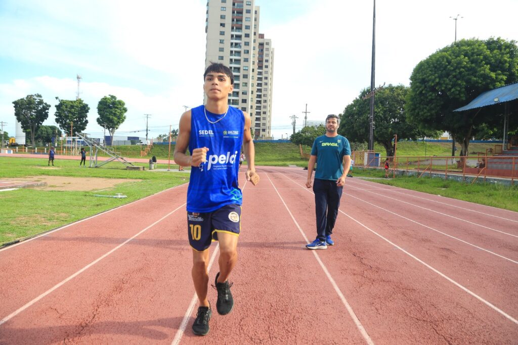 Amazonense revelado no Pelci é promessa para o atletismo 2 SEDEL Henrique treina na Vila Olimpica de Manaus FOTO Julcemar Alves 1024x683 1