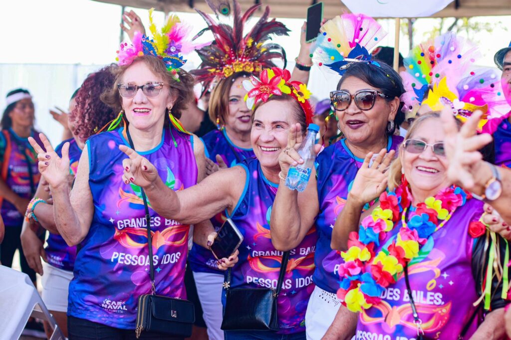 Carnaval na Floresta: Revivendo grandes bailes, idosos abrem o desfile das Escolas de Samba do Grupo Especial 3 SEJUSC Grandes Bailes3 Foto Lincoln Ferreira 1024x682 1