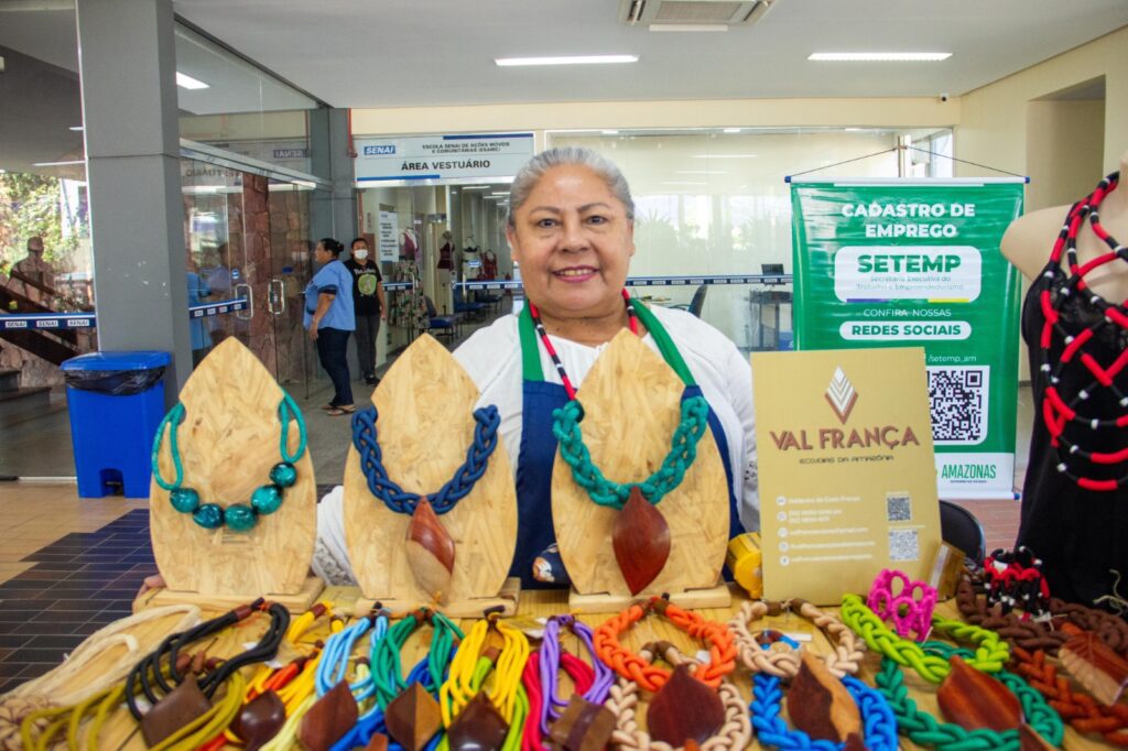 Artesãos expõem e comercializam produtos na 306ª reunião do Codam 2 Setemp Artesa Val Franca 1024x682 1