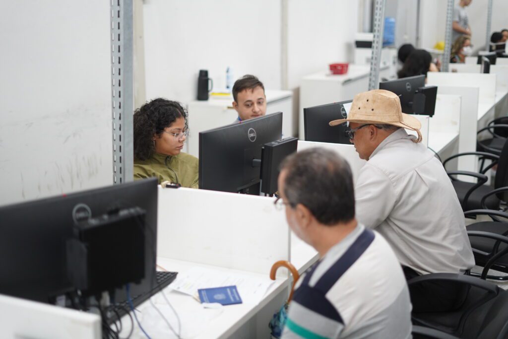 Sine Amazonas divulga 134 vagas de emprego para esta quarta-feira 2 Setemp Atendimento 13 1024x683 1