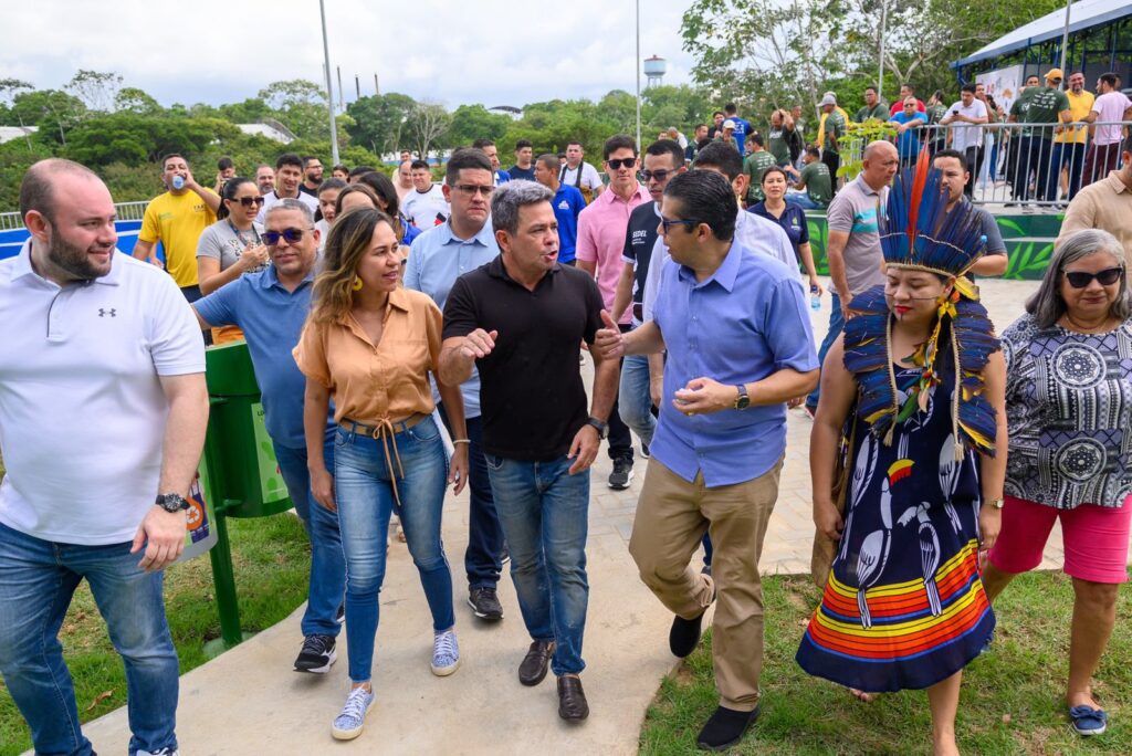 Governo do Amazonas entrega Espaço de Lazer e Convivência idealizado em conjunto com moradores da Aparecida 5 Tadeu de Souza entrega Espac807 o de Lazer na Aparecida 05 Foto Ricardo Machado SGVG 1024x684 1