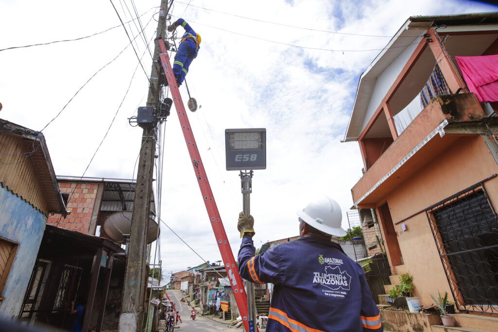 Governo do Estado implanta o Ilumina+ Amazonas em Pauini, Canutama, Guajará e Ipixuna 4 UGPE ILUMINAAMAZONAS TEFE04 TIAGO CORREA UGPE 1024x683 1