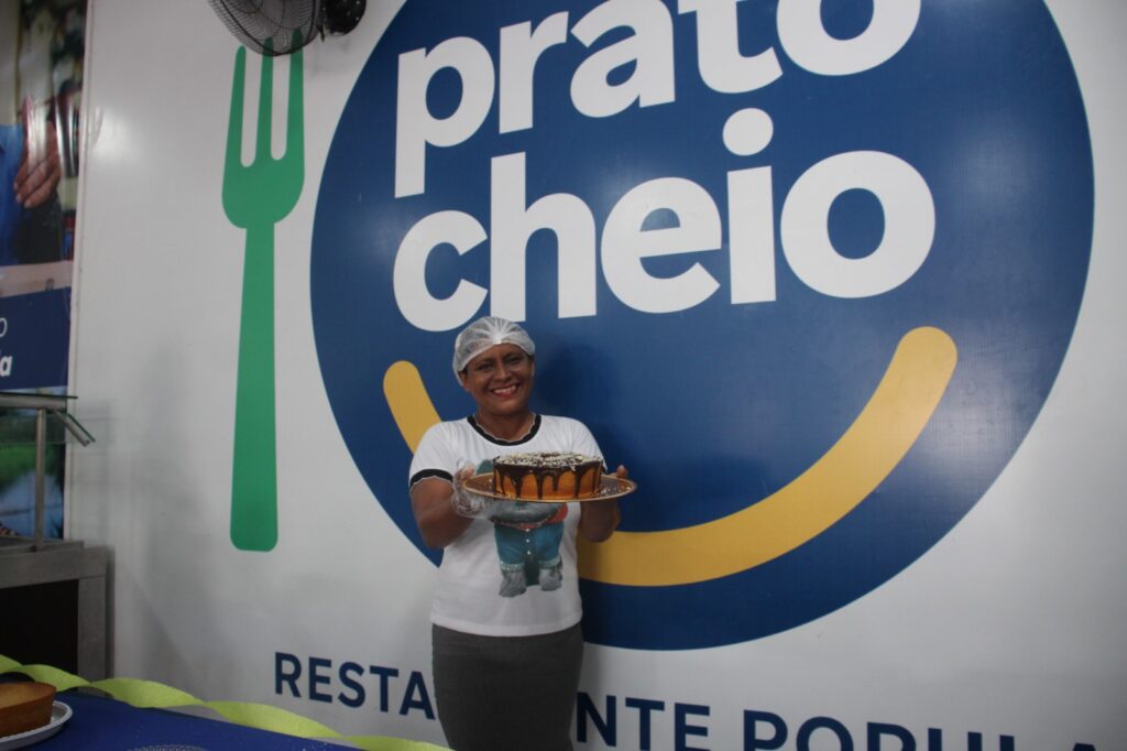 Governo do Amazonas realiza curso de capacitação no Prato Cheio de Manacapuru 4 curso confeitaria prato cheio manacapuru personagem ana paula 1024x682 1