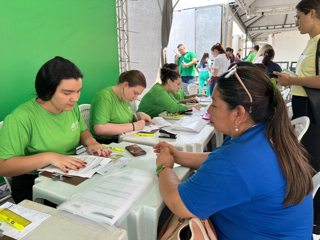 Com investimento de R$ 5,5 milhões, Governo do Amazonas realiza doação de 369 toneladas de pescado em ação solidária 3 ADS Com investimento de R 55 milhoes Governo do Amazonas realiza doacao de 369 toneladas de pescado em acao solidaria na Semana Santa Foto por Divulgacao ADS 2 1024x768 1