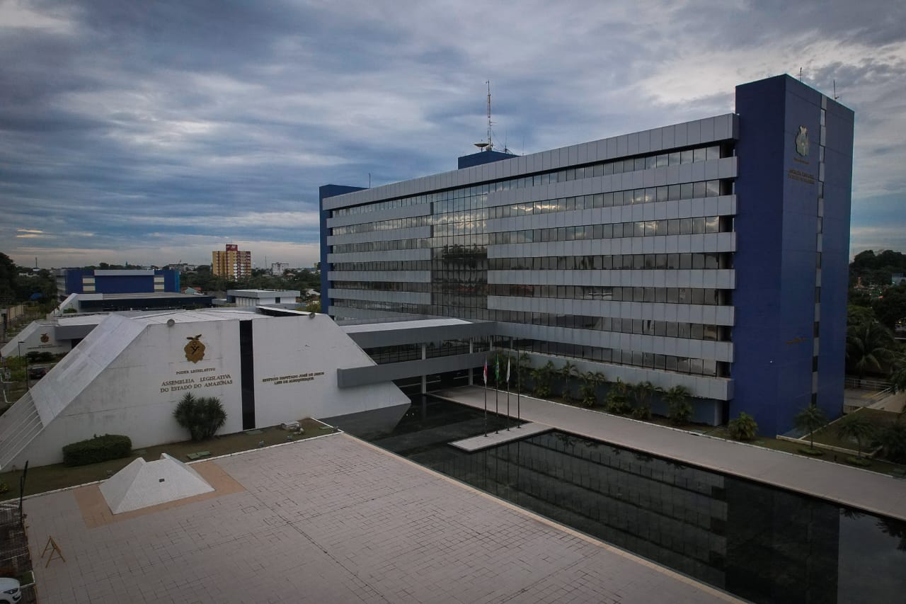 Assembleia Legislativa do Amazonas entrega a prestação de contas de 2023 ao Tribunal de Contas do Estado