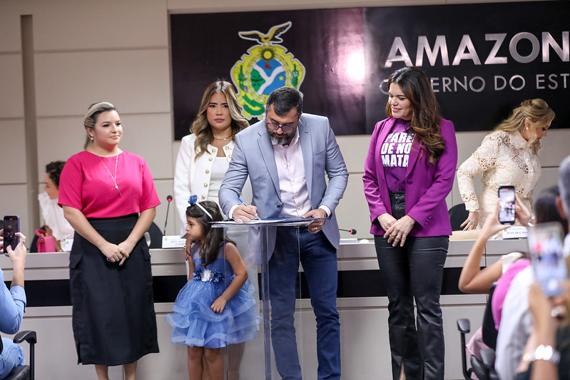 8 de março: Wilson Lima assina ordem de serviço para início das obras da Casa da Mulher Brasileira 3 Casa da Mulher Brasileira Foto Alex Pazuello 1