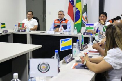 DEFESA CIVIL AM REUNIAO PROGNOSTICO ESTIAGEM MARCO FOTOS MYLENA MATOS 2 1024x683 1