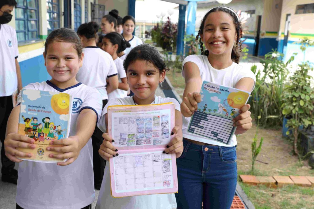 Alunos da EE Profª. Tereza Tupinambá participam de ações em alusão ao “Março Lilás” 2 Educacao Vacinacao e Palestra sobre a prevencao do Colo de Utero Foto Euzivaldo Queiroz Seduc 101 1024x683 1