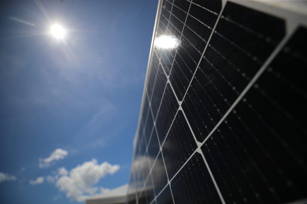 Governo do Amazonas, em parceria com a WWF, promove seminário para debater a transição energética nos municípios 2 Energia Solar Arquivo Secom 1024x682 1