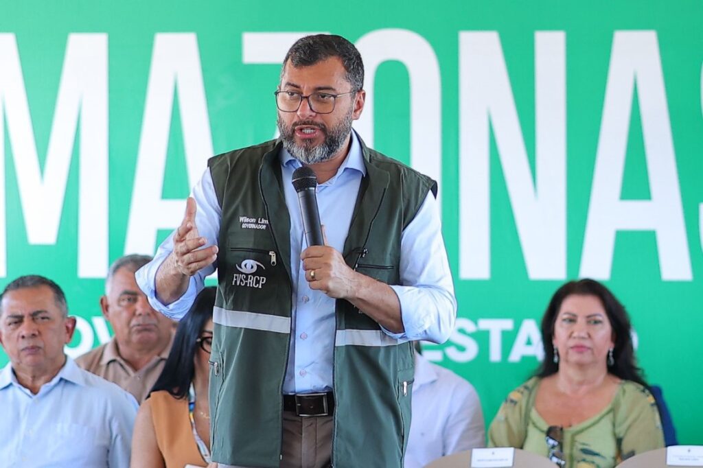 Wilson Lima reforça combate a doenças como dengue, oropouche e malária com entrega de equipamentos e veículos a municípios 6 Entrega de equipamentos contra a dengue 1 1024x682 1