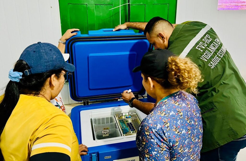 FVS-RCP fortalece equipes de vacinação em todo o Amazonas com suporte técnico às Secretarias Municipais de Saúde 4 FVS RCP Suporte vacina municipios FOTO Divulgacao FVS RCP 2 1024x669 1