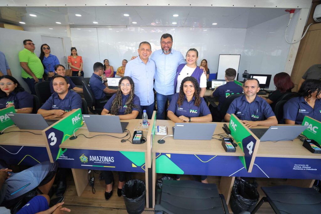 Governo do Amazonas inaugura unidade móvel do PAC em Rio Preto da Eva e entrega Apae 100% revitalizada 2 INAUGURACAO PAC MOVEL 1024x683 1