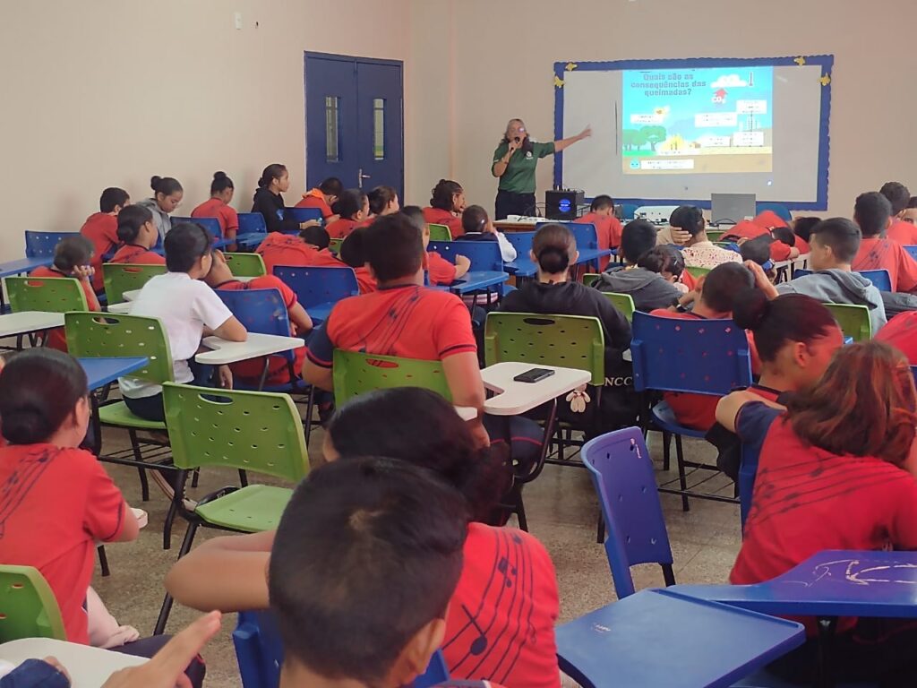 Ipaam inicia ações educativas de prevenção às queimadas e desmatamentos 3 IPAAM EDUCACAO AMBIENTAL IRANDUBA 3 1 1024x768 1