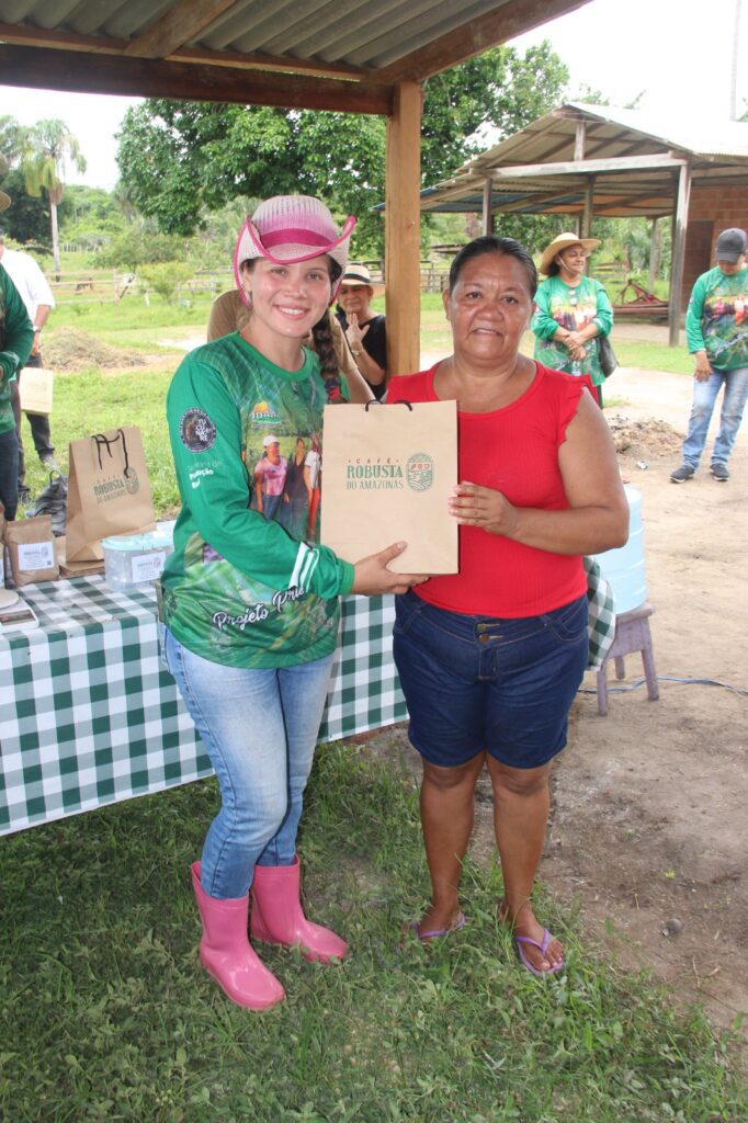 Idam destaca protagonismo de mais de 18 mil mulheres no setor primário amazonense 2 Idam Dia Internacional da Mulher 2024 Fotos Arquivo 1 682x1024 1