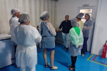 Idam Paula Breder Visita Usina de Beneficiamento de Oleo Fotos Divulgacao 1 1024x768 1