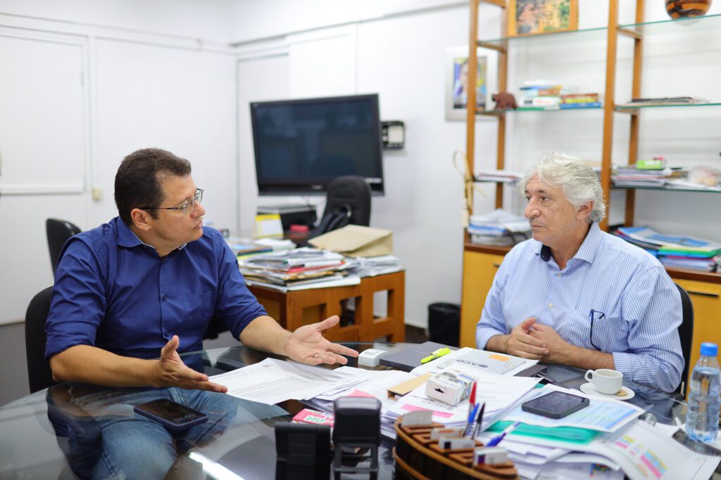 UGPE obtém licença do Implurb para construção de dois conjuntos habitacionais na Cachoeira Grande, zona oeste de Manaus 3 LICENC807 A CACHOEIRA GRANDE TIAGO CORREA UGPE02 1024x683 1
