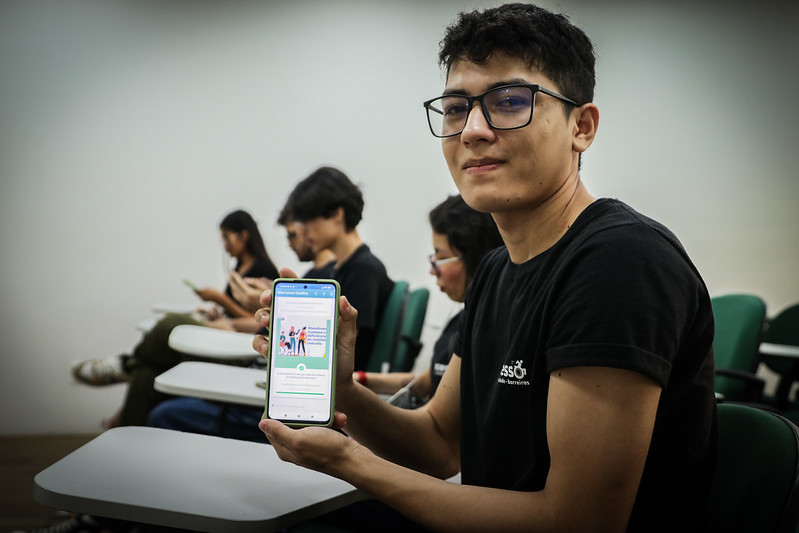 ‘Mais Acesso’: Projeto da UEA promove cursos de capacitação para atendimento de PCDs 3 LUCAS MONTEIRO PERSONAGEM