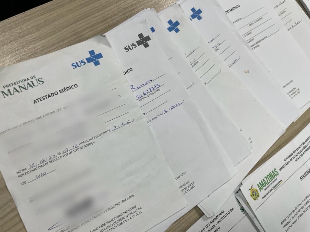Operação Calvário: Polícia Civil prende grupo criminoso por falsificar e vender atestados médicos e certidões de óbito 5 PCAM MATERIAL APREENDIDO OPERACAO CALVARIO FOTO ERLON RODRIGUES 2 1024x768 1