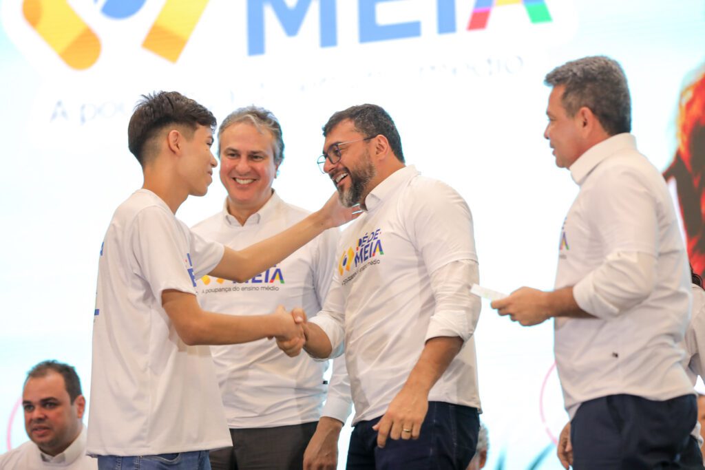Governador Wilson Lima e ministro da Educação Camilo Santana lançam programa Pé-de-Meia no Amazonas 4 Pe de Meia Alex Pazuello 2 1 1024x683 1