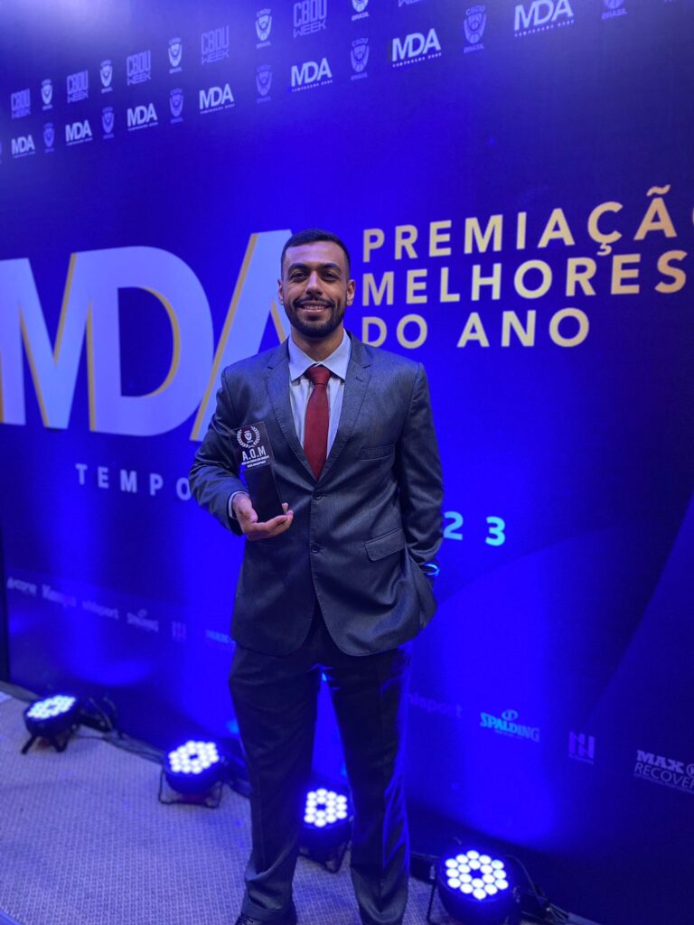 Atleta amazonense de basquete 3×3 é escolhido destaque internacional no Melhores do Ano da CBDU 3 SEDEL Atleta Victorio eleito MDA FOTO Divulgacao Sedel 768x1024 1