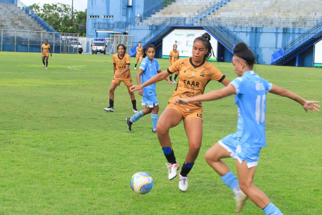 Atleta do Pelci é integrada ao elenco profissional do JC Futebol Clube 3 SEDEL Atleta do Pelci integrada ao JC 4 FOTO Julcemar Alves Sedel 1024x683 1