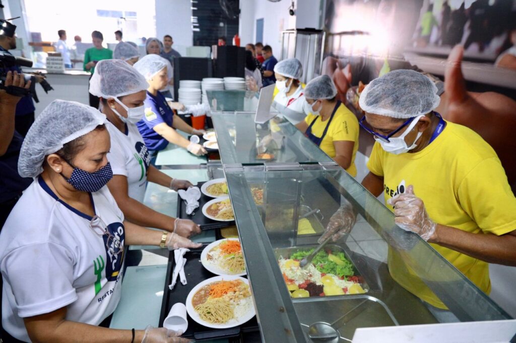 Prato Cheio: Governo do Amazonas serviu mais de 4 milhões de refeições em 2023 e programa é referência nacional no combate à fome 3 Seas prato cheio reducao da fome seas foto jimmy christian2