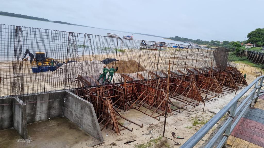 Governo do Amazonas avança com obra de recuperação de erosão na orla de São Sebastião do Uatumã 5 Seinfra sao sebastiao do uatuma orla 4