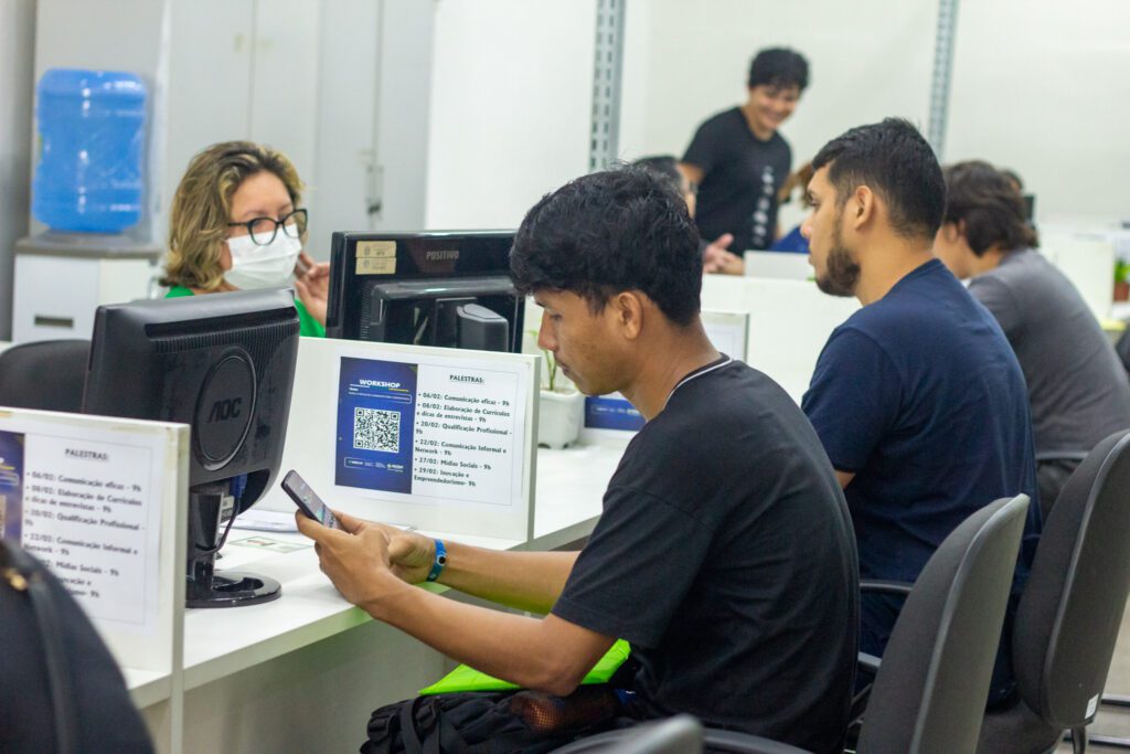 Sine Amazonas divulga 210 vagas de emprego para esta quarta-feira 2 Setemp Atendimento 4 1 1024x683 1