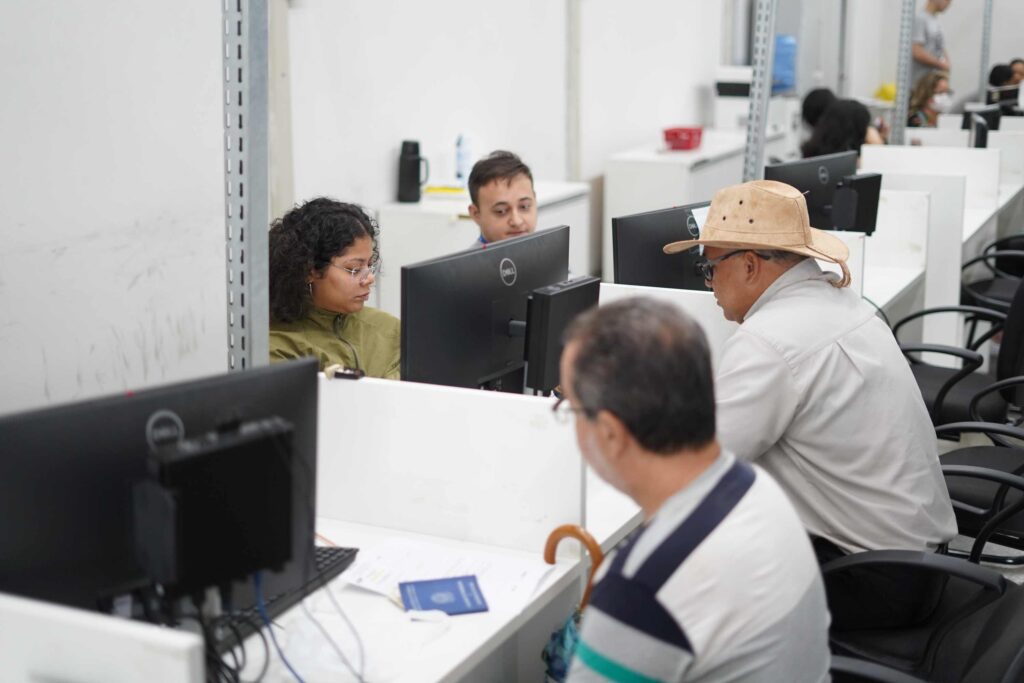 Sine Amazonas divulga 129 vagas de emprego para esta quarta-Feira 2 Setemp Atendimento 13 1 1024x683 1
