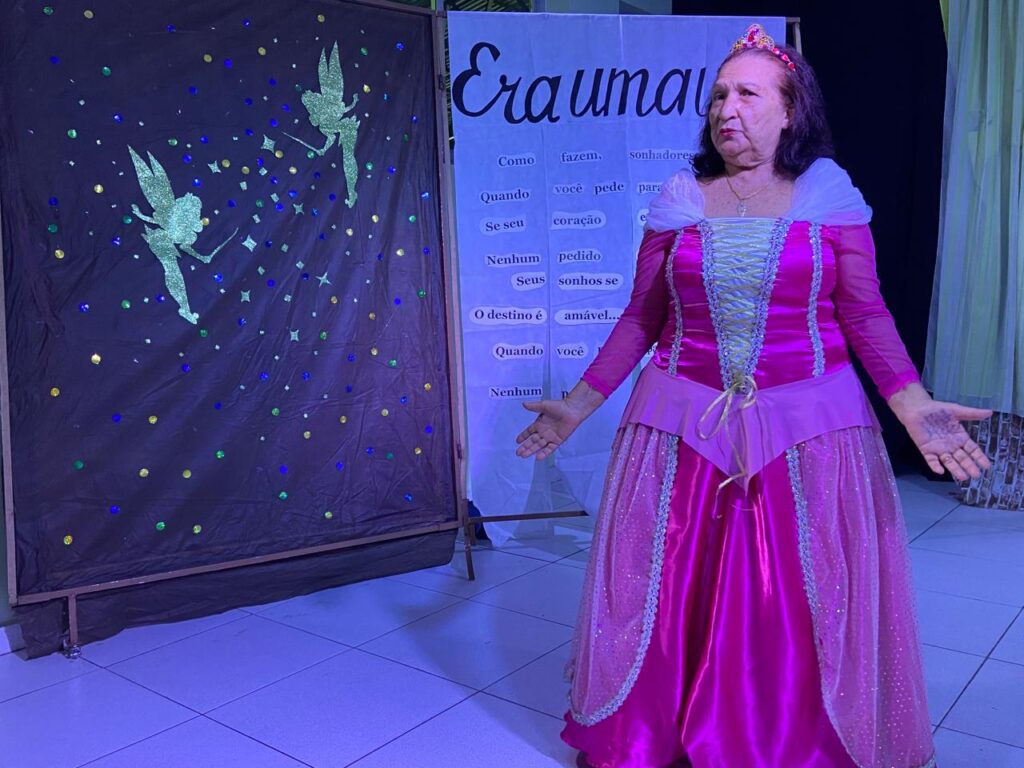 ‘Foram felizes para sempre’: espetáculo da FUnATI reforça importância de um envelhecimento saudável 2 Teatro FUnATI 4 1024x768 1