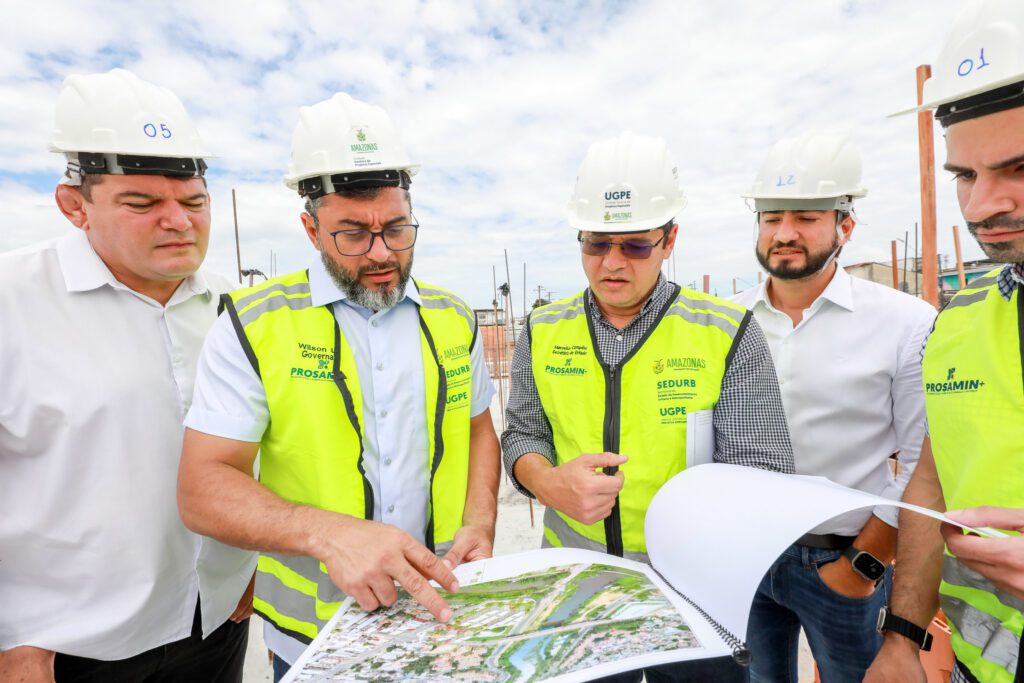 Wilson Lima vistoria obra do novo residencial do Prosamin+ e destaca trabalho por moradia digna 2 Visita Prosamin Alex Pazuello 1 1024x683 1