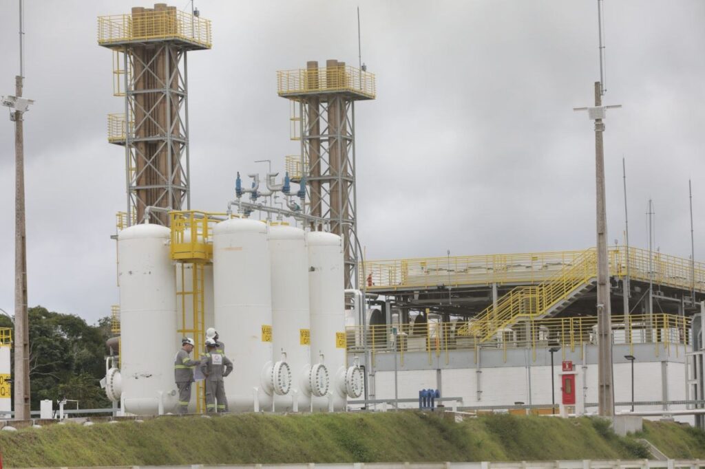 Wilson Lima destaca investimentos de R$ 5,8 bilhões em Silves e consolidação do setor de gás natural no Amazonas 4 Wilson Lima destaca investimentos de R 58 bilhoes em Silves e consolidacao do setor de gas natural no Amazonas 3 1 1024x682 1