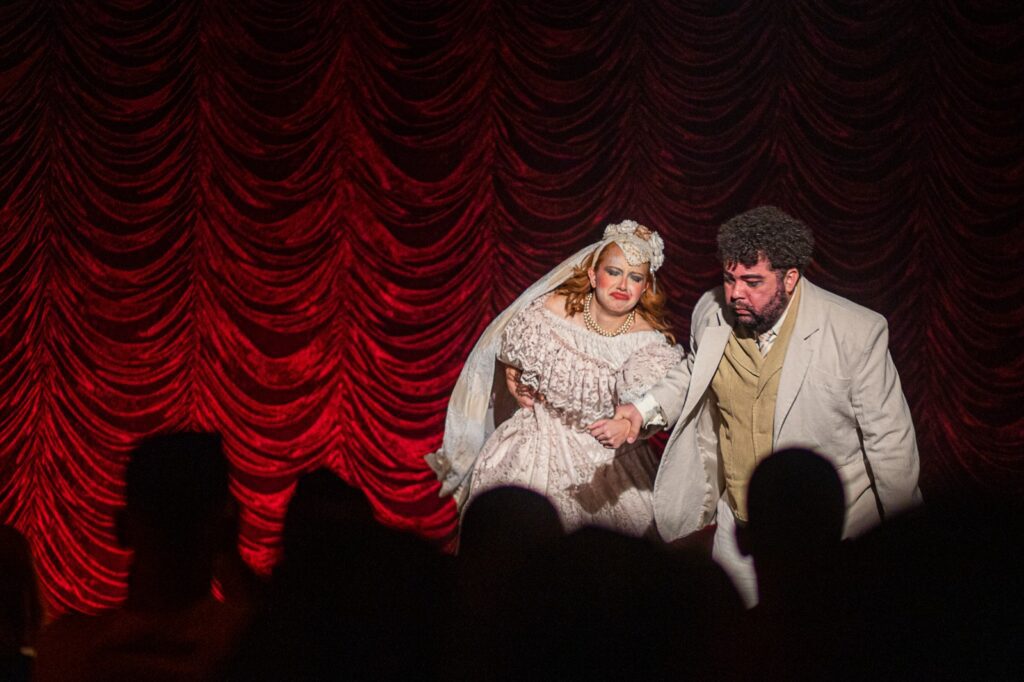 ‘Cabaré Chinelo’ tem duas sessões no Teatro Amazonas nesta sexta-feira 2 cultura cabare chinelo ta divulgacao 04 1024x682 1
