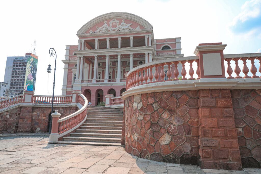 Documentário ‘Se Não Me Engano Márcio Souza – Arte & Literatura Amazonense’ estreia no Teatro Amazonas 3 cultura teatro amazonas marcely gomes 1024x682 1