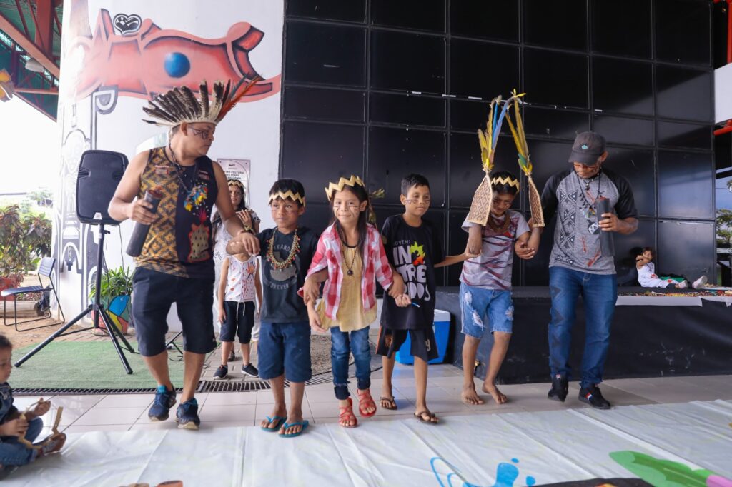 No Dia dos Povos Indígenas, educação, arte e cultura se unem no CCPA para celebrar 2 7fab4964 41da 43ad 8115 6a8b517ae30b 1024x682 1