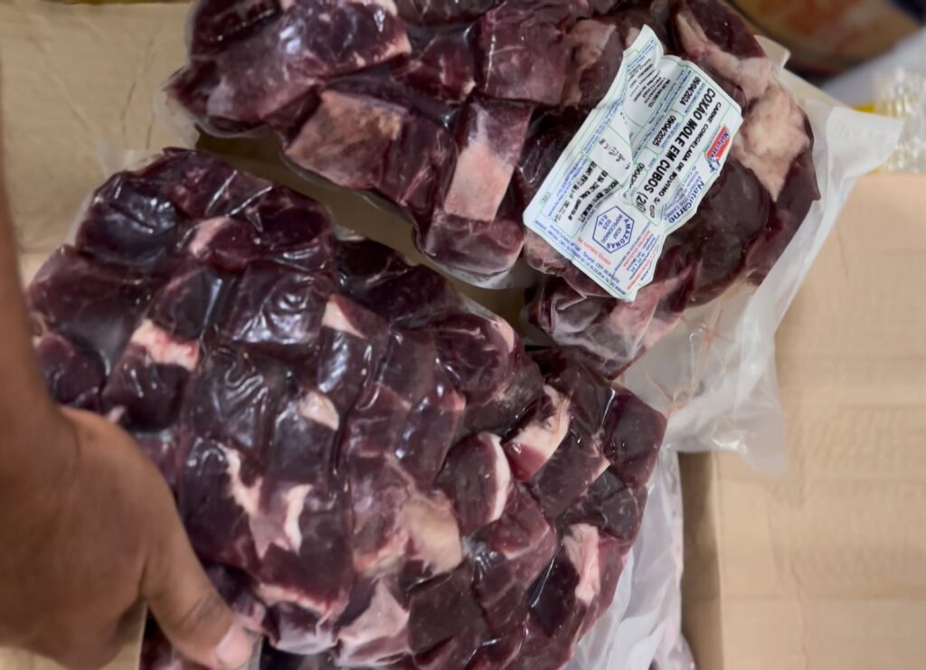 Governo do Amazonas entrega 10 toneladas de carne bovina para escolas estaduais por meio do programa Preme 2 ADS Governo do Amazonas realiza entrega de 10 toneladas de carne bovina para escolas estaduais por meio do programa Preme Foto Divulgacao ADS 1 1 1024x741 1