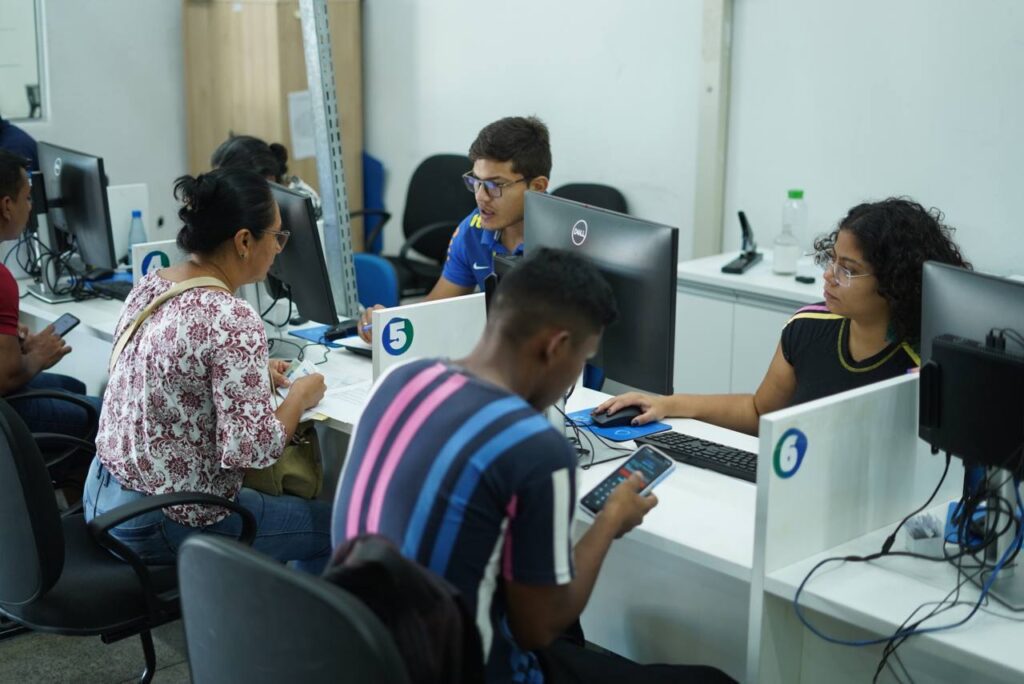 Sine Amazonas divulga 208 vagas de emprego para esta quinta-feira 2 ATENDIMENTO SETEMP 1024x684 1