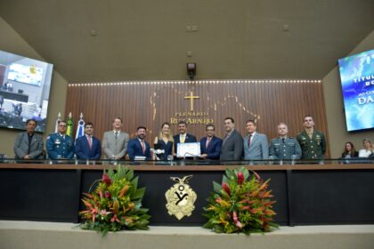 Aleam concede Titulo de Cidadao do Amazonas ao Comandante Dan por iniciativa do deputado Joao Luiz Foto Mauro Smith mTa21a