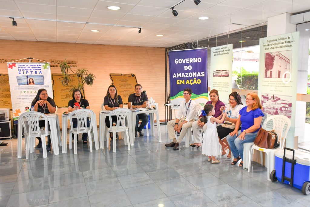Aleam em parceria com Sejusc realiza emissao de Carteira de Identificacao da Pessoa com Transtorno do Espectro Autista a pedido da deputada Dra. Mayara 1024x683 1