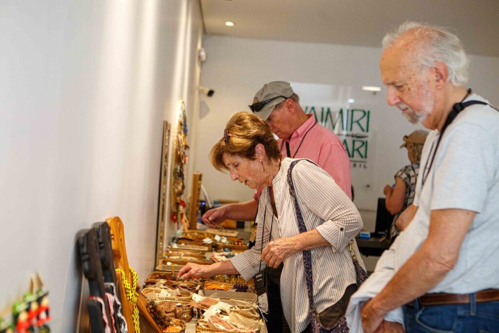 Governo do Amazonas registra receita direta de mais de R$ 942 milhões deixados por turistas em 2023 3 Amazonastur Cruzeiristas movimentam a economia local Foto Lucas Silva Amazonastur01375 1024x683 1