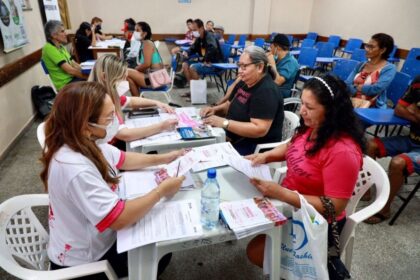 CMM EM ACAO CREDITO ROSA