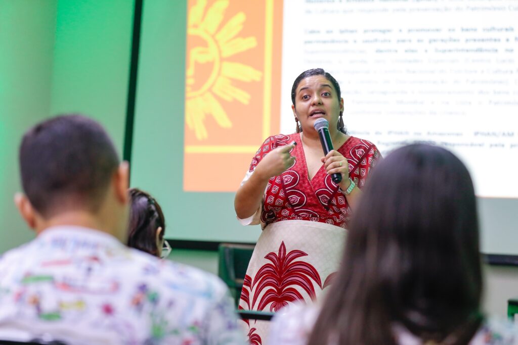 Encontro de Gestores Municipais de Cultura do Amazonas define ações sobre o Sistema Municipal de Cultura e Lei Aldir Blanc 5 Cultura IphanAM Beatriz Calheiro Marcely Gomes 1024x683 1