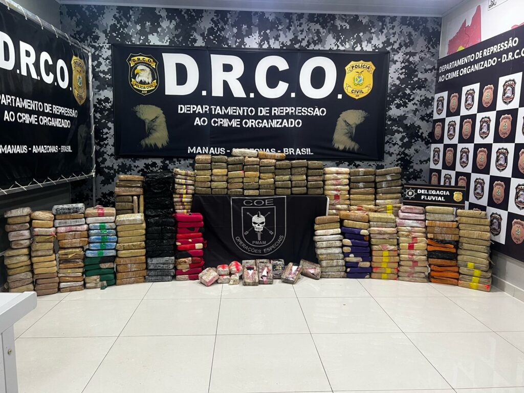 PC-AM, PMAM e Polícia Federal desarticulam grupo criminoso e apreendem cerca de 300 quilos de drogas 2 DROGAS APREENDIDAS FOTOS ERLON RODRIGUES 1024x768 1