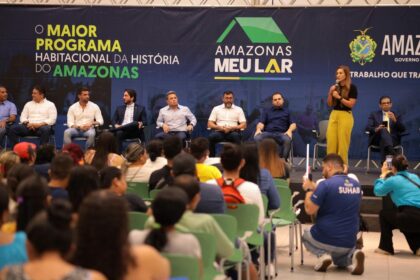 Debora Menezes acompanha governador Wilson Lima na liberacao de novas indenizacoes e reassentamentos Foto Daniel Nogueira 1024x683 1