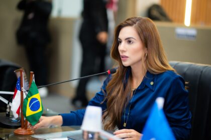 Debora Menezes tem cinco Projetos de Lei aprovados em um dia na Aleam Foto Daniel Nogueira
