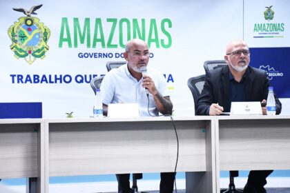 Deputado Cabo Maciel lidera reuniao para reforcar seguranca em comunidades rurais de Itacoatiara Foto Paulo Ferraz